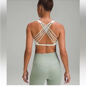 Lululemon Free to Be Bra